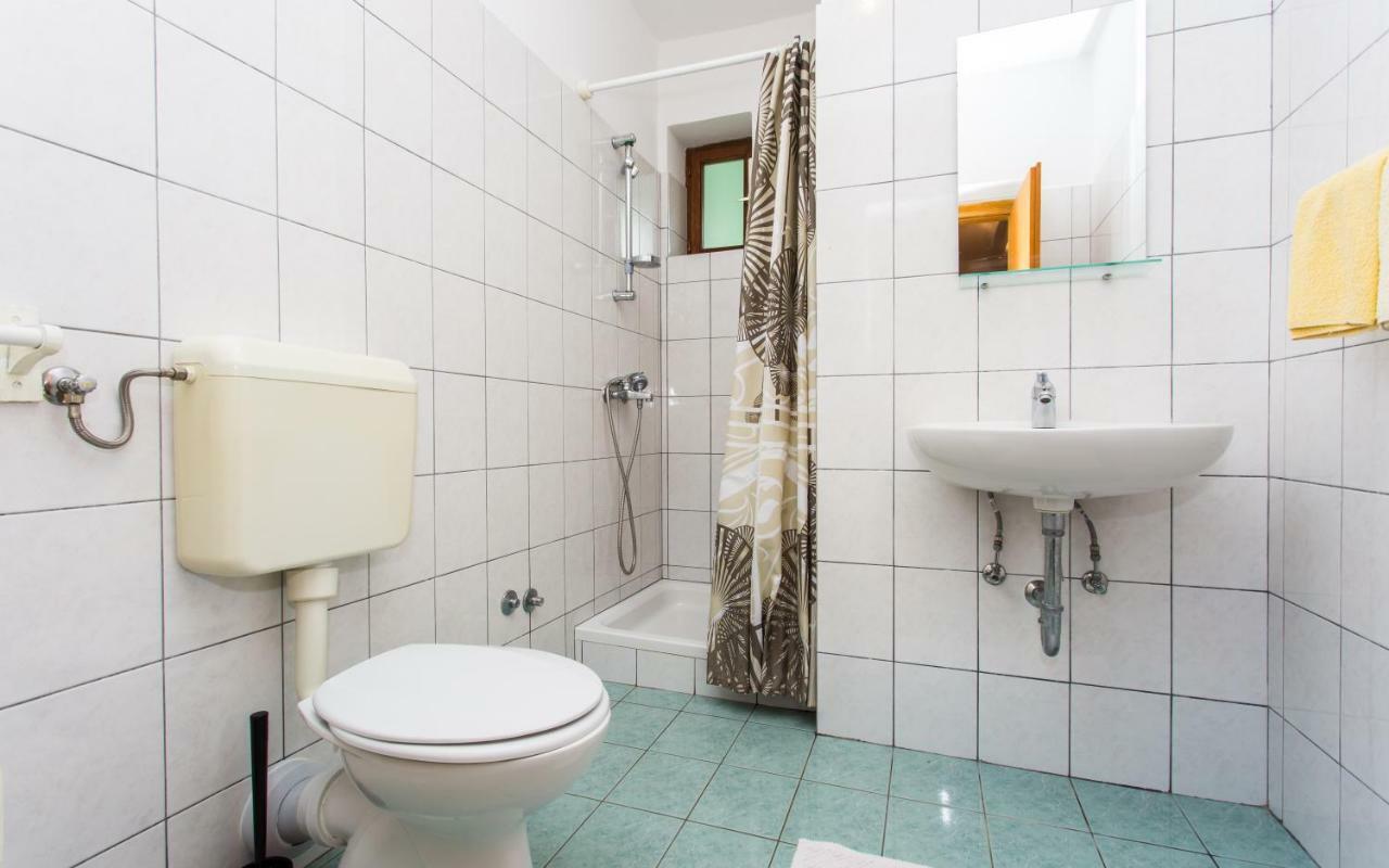 Apartments Luka 2 บัชกา ภายนอก รูปภาพ