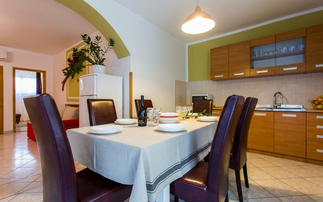 Apartments Luka 2 บัชกา ภายนอก รูปภาพ