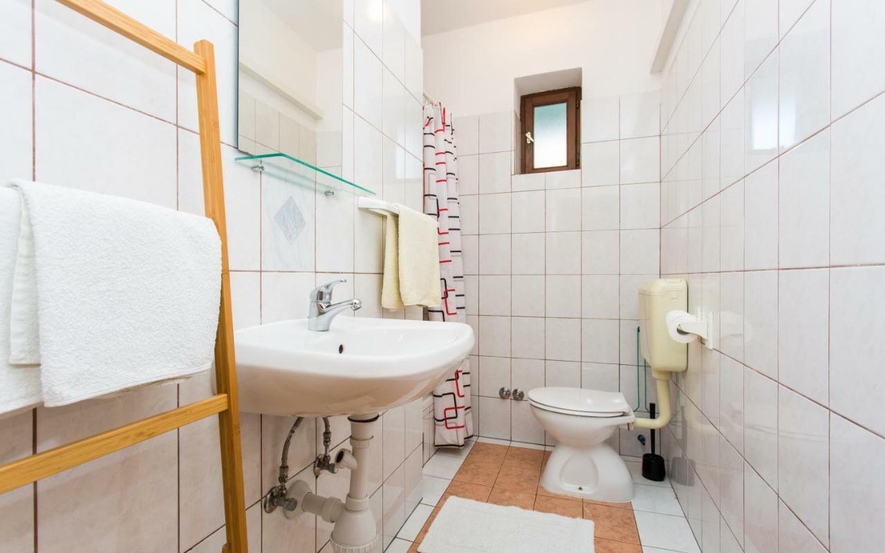 Apartments Luka 2 บัชกา ภายนอก รูปภาพ